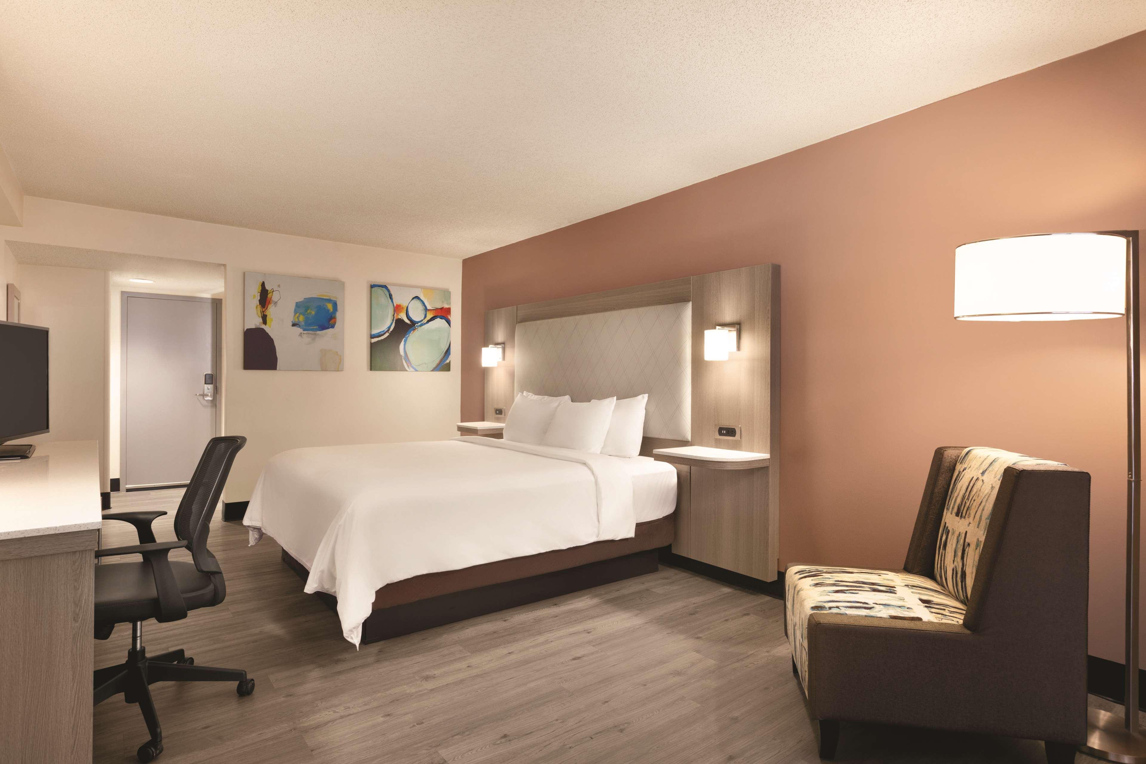 Radisson Hotel Lenexa Overland Park Extérieur photo