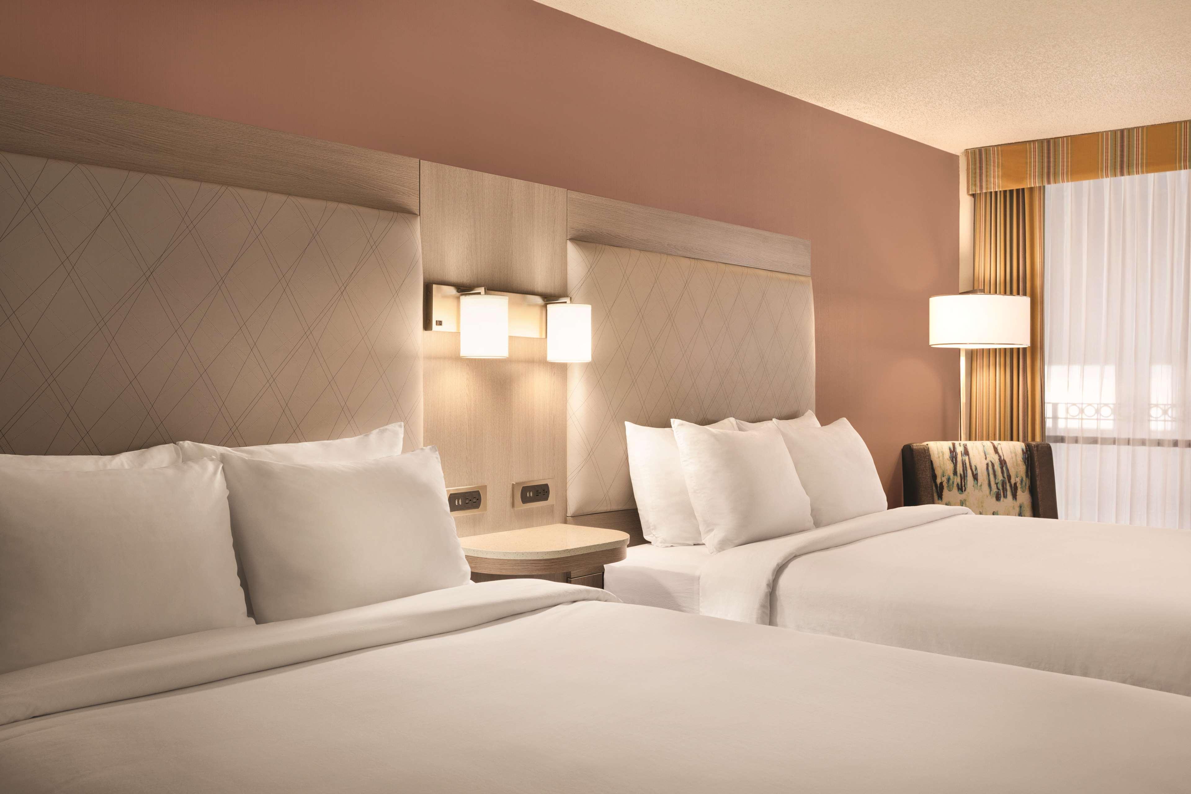 Radisson Hotel Lenexa Overland Park Extérieur photo