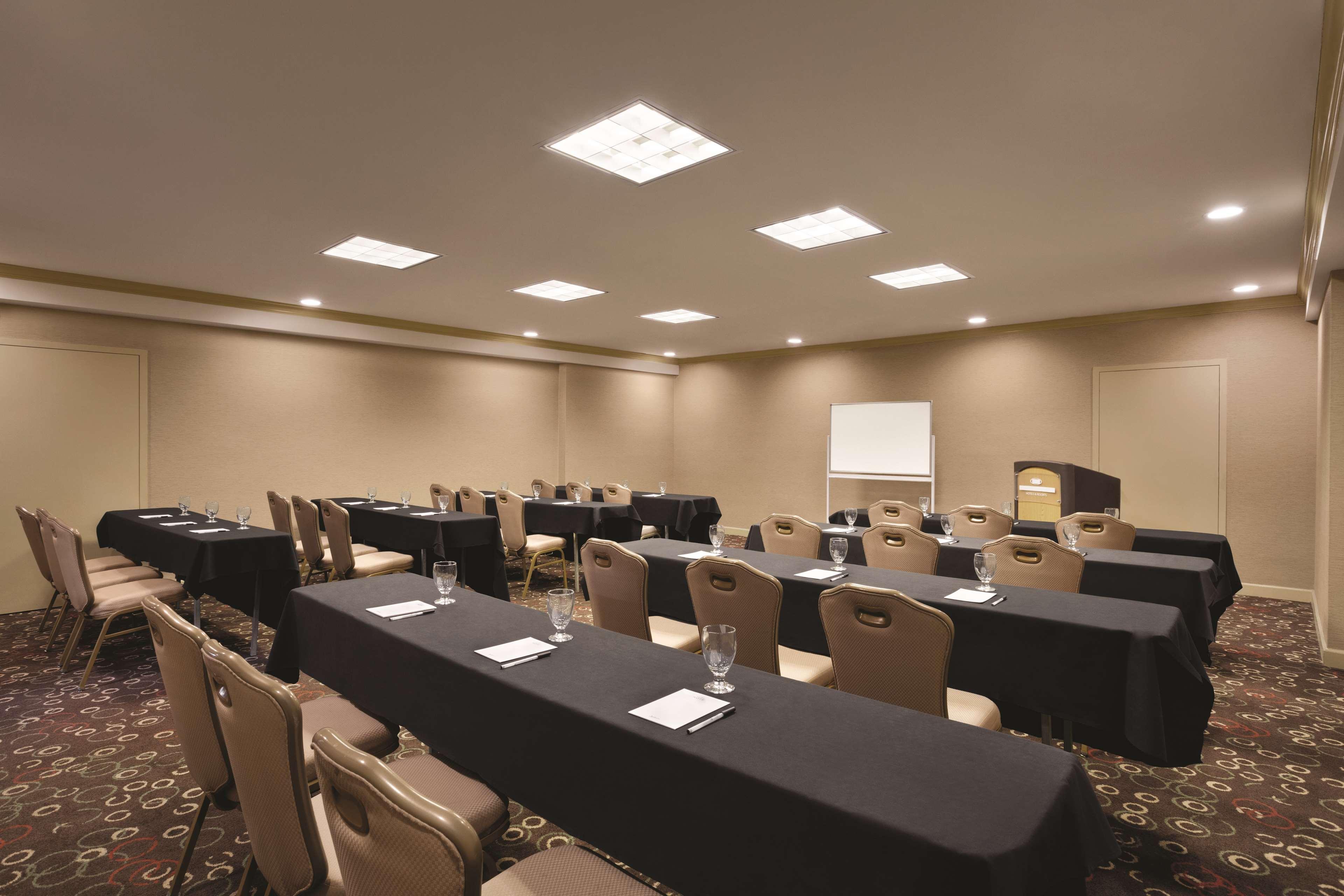 Radisson Hotel Lenexa Overland Park Extérieur photo