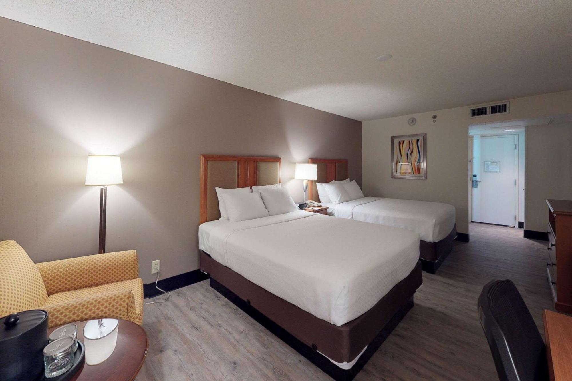 Radisson Hotel Lenexa Overland Park Extérieur photo