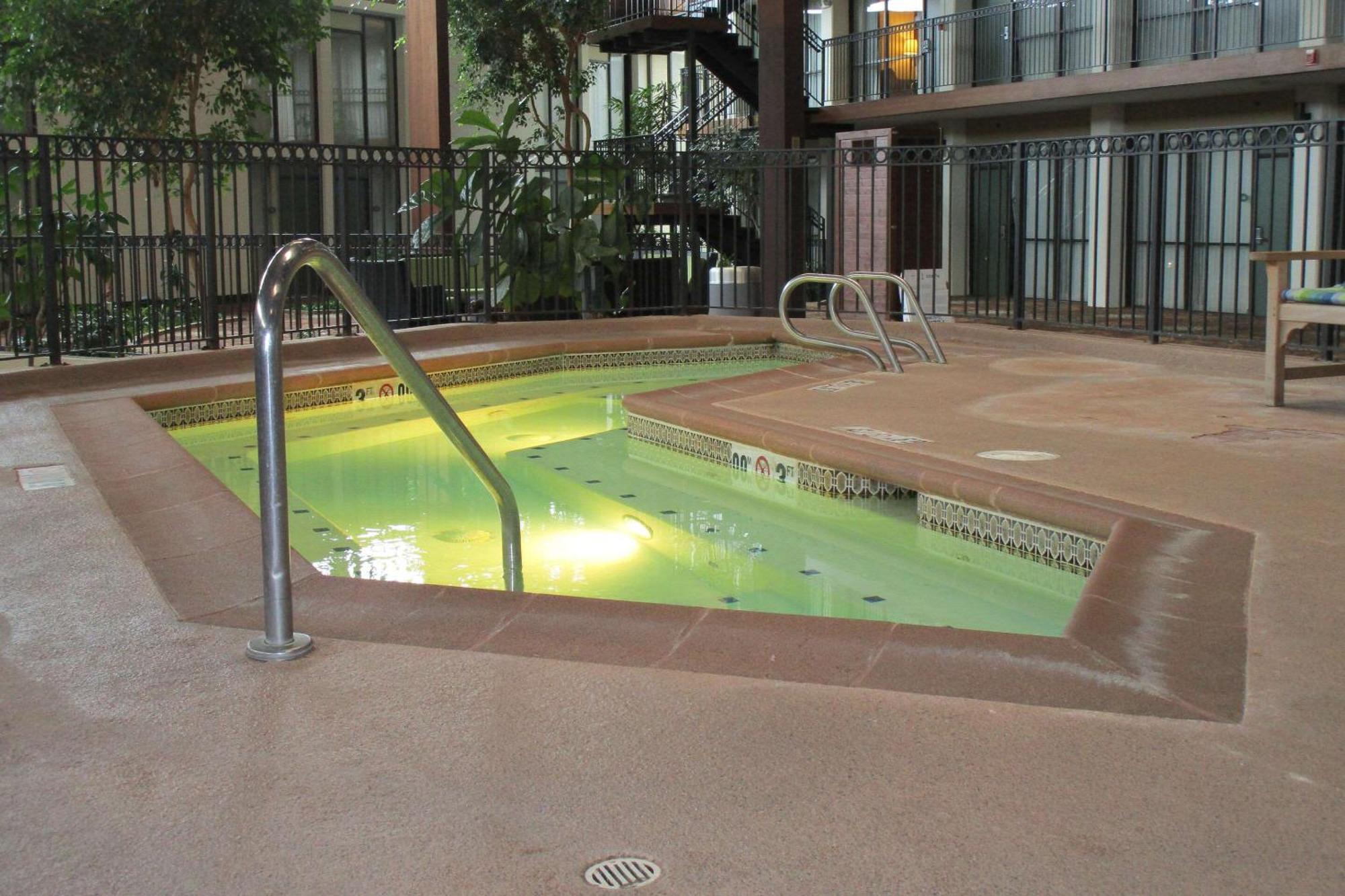 Radisson Hotel Lenexa Overland Park Extérieur photo