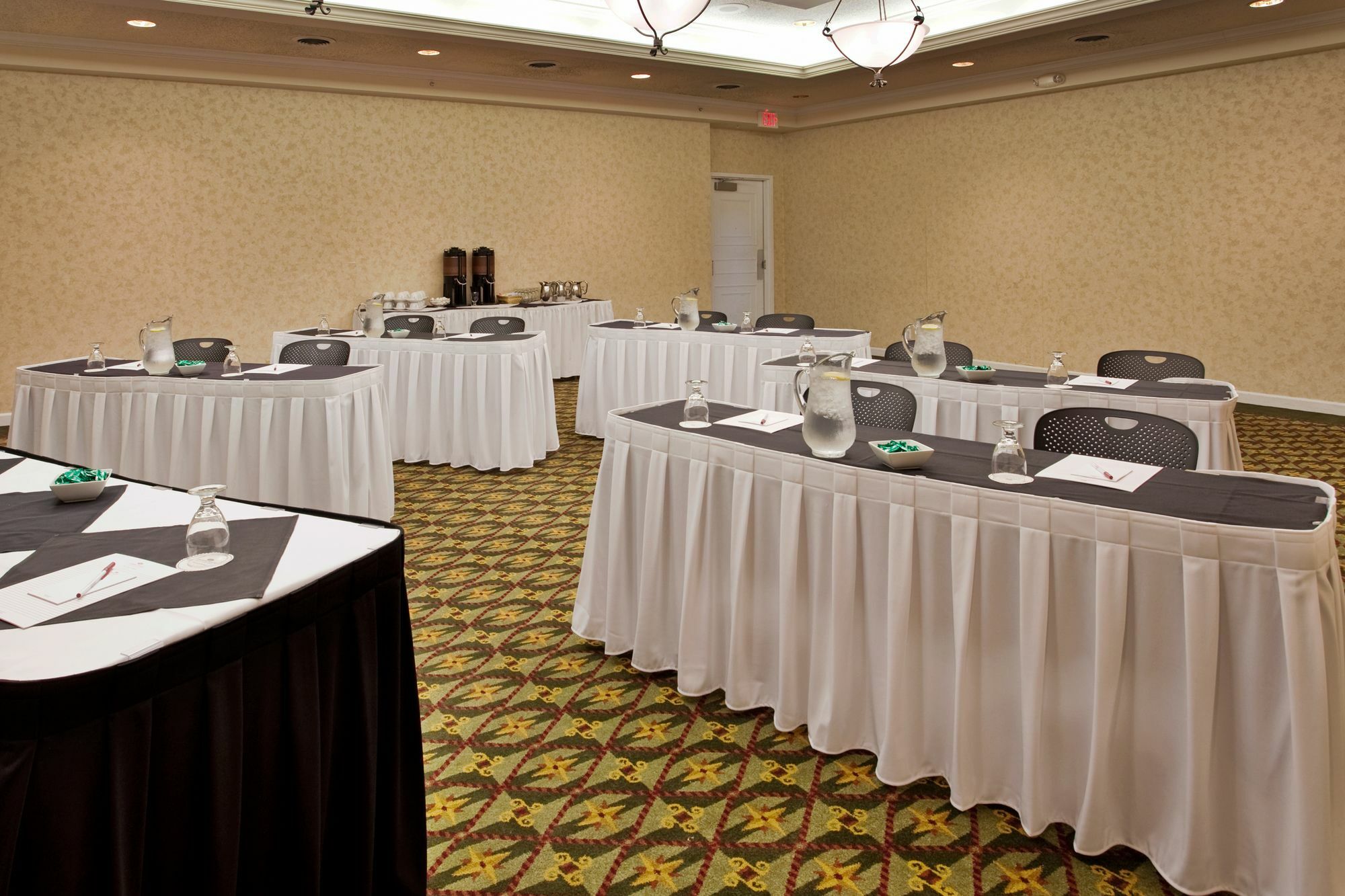 Radisson Hotel Lenexa Overland Park Extérieur photo